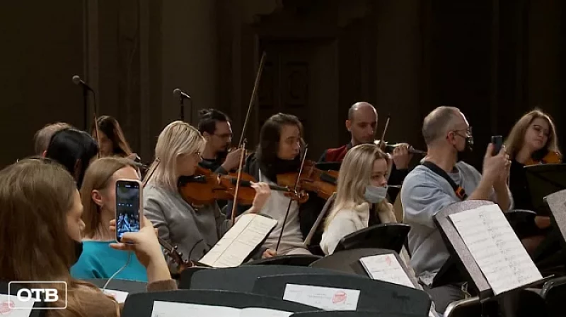 Персимфанс: нужен ли оркестру дирижёр?