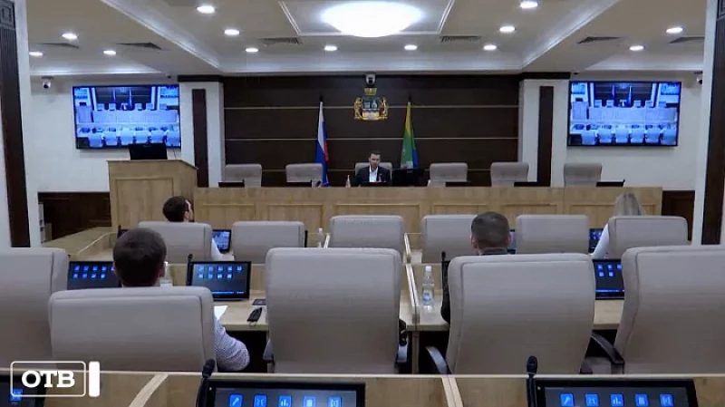 В школах Екатеринбурга хотят открыть выездные пункты вакцинации от COVID-19