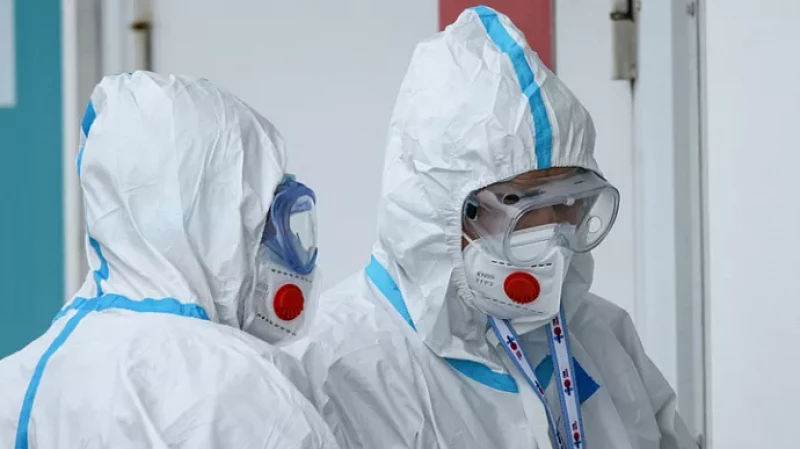 На Среднем Урале выявлено 3 443 новых случая COVID-19