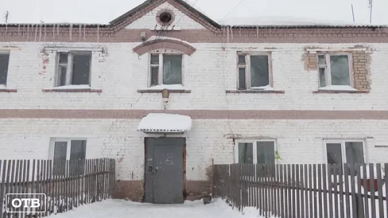 Под Каменском-Уральским 20-летняя мать убила 9-месячного сына и пыталась покалечить себя