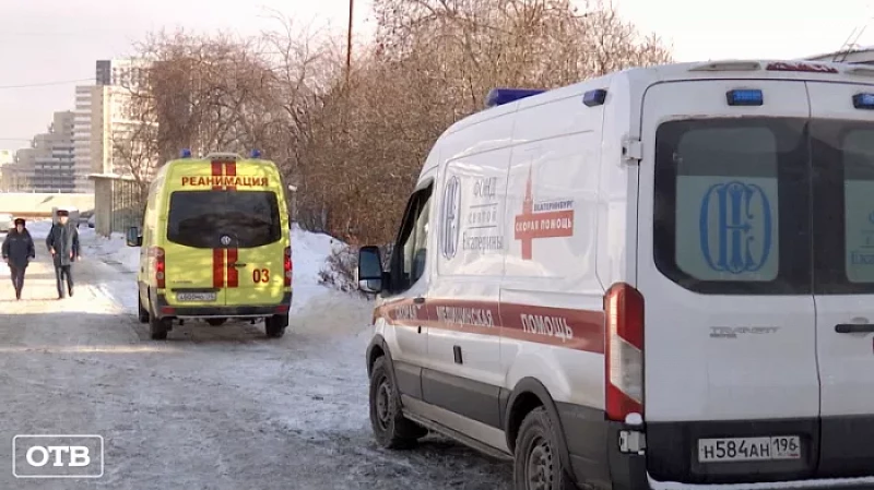 За руль автомобилей скорой помощи Екатеринбурга сели студенты-спасатели