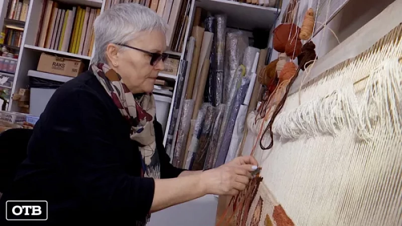 Уральская ткачиха возрождает шедевры своими руками
