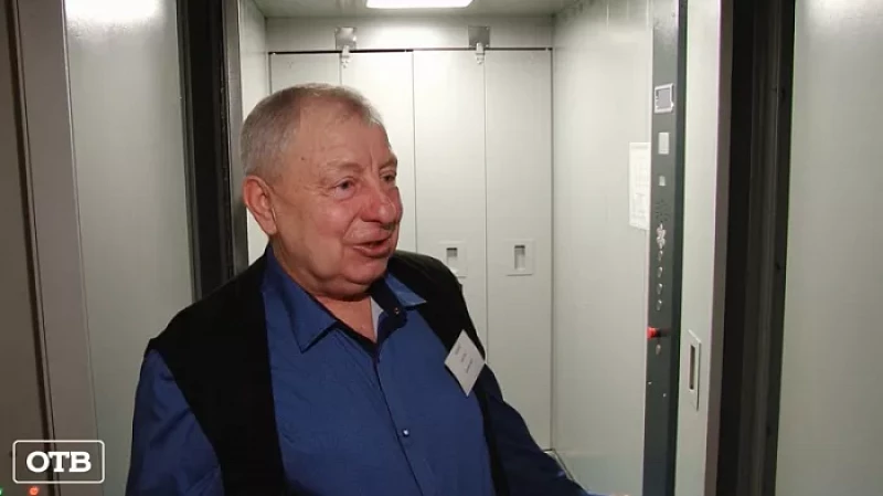 Профессия лифтёр: в Асбесте слесарь сменил литейный цех на роддом