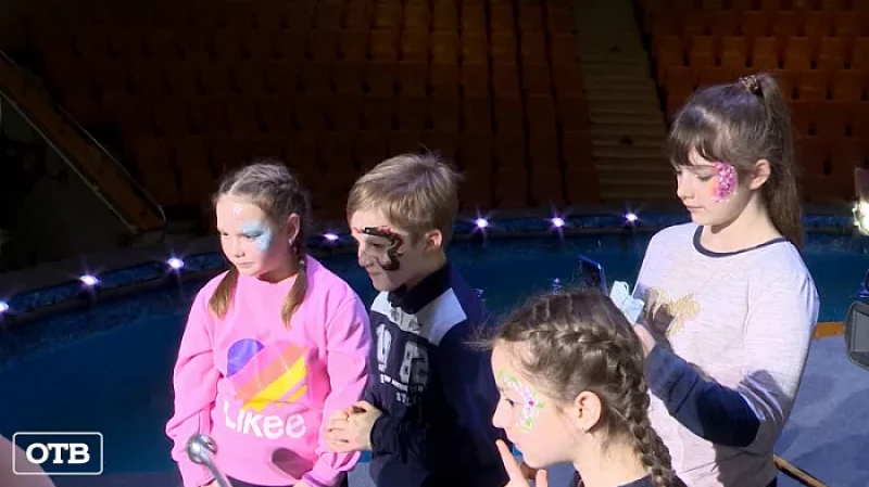 «Ёлка желаний» исполнила мечту многодетной семьи из Сухого Лога увидеть цирковое шоу