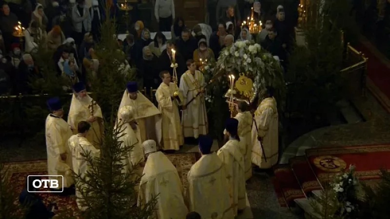 В Свято-Троицком кафедральном соборе Екатеринбурга встретили Рождество Христово