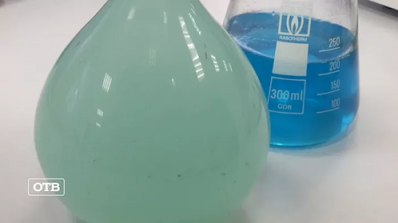 В Кировграде для уральских студентов открыли суперсовременную химическую мастерскую