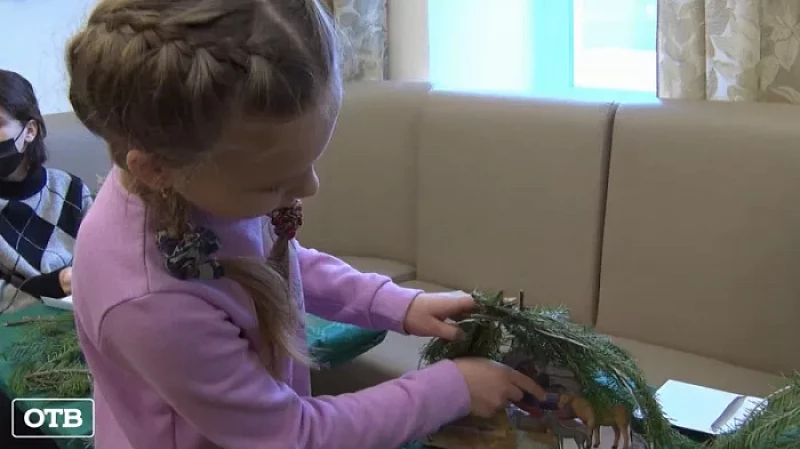 В Ново-Тихвинском монастыре провели мастер-класс по изготовлению рождественского вертепа