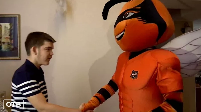 ФК «Урал» исполнил мечту юного фаната из Берёзовского