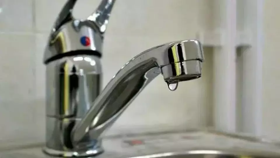 Тысячи жителей Екатеринбурга остались без воды из-за аварии