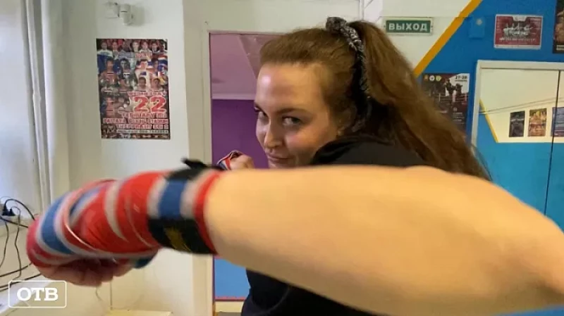 Врач-психиатр из Екатеринбурга после работы занимается тайским боксом