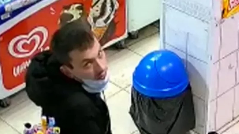 Мужчина расплатился в магазине Екатеринбурга 5000-рублёвой фальшивкой