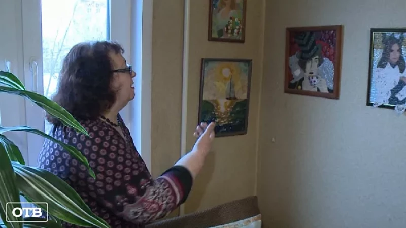 Мастерица из Екатеринбурга создает копии знаменитых картин из пуговиц