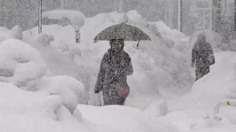 Обильные снегопады, ночные заморозки и +3°: МЧС предупреждает свердловчан о непогоде
