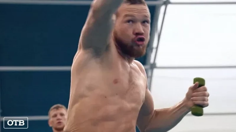 150 фанатов Петра Яна отправились в ОАЭ на турнир смешанных единоборств UFC 267