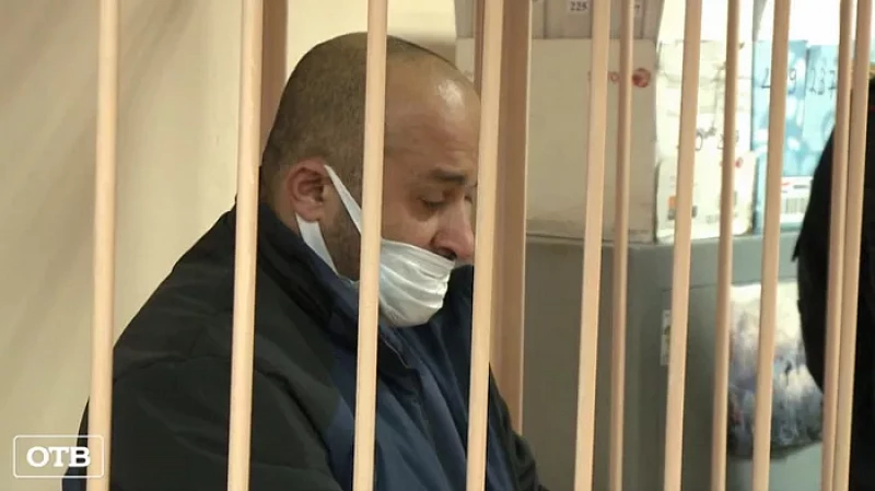 Подозреваемых по делу об отравлении спиртом в Екатеринбурге арестовали до 15 декабря