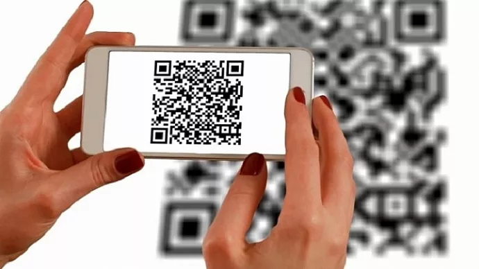 Кто будет проверять наличие QR-кодов о вакцинации в Свердловской области