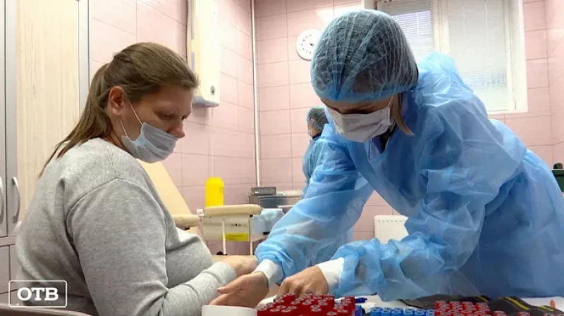 64 беременных в Свердловской области сделали прививку от COVID-19