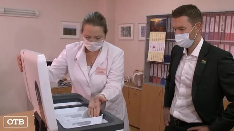 Депутаты Екатеринбурга помогли горбольнице № 6 с новым оборудованием