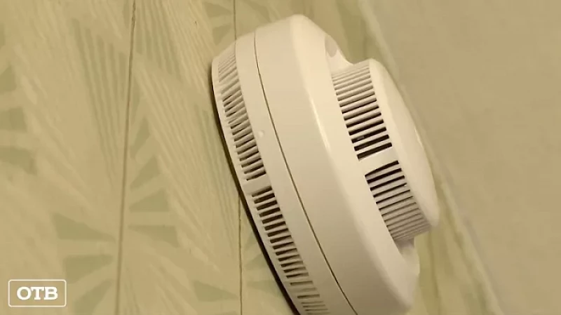 Житель Асбеста потратил пенсию и президентские выплаты на пожарные извещатели