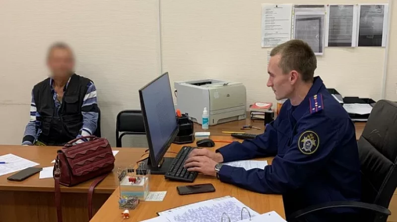 Охраннику из Екатеринбурга, стрелявшему по соседям в подъезде дома, грозит до 15 лет тюрьмы