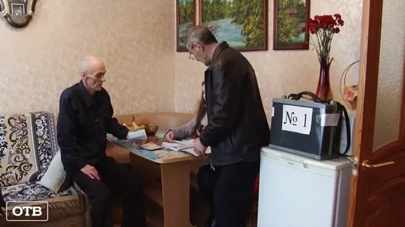 Свердловские меценаты выделили 100 миллионов рублей ко Дню пенсионера