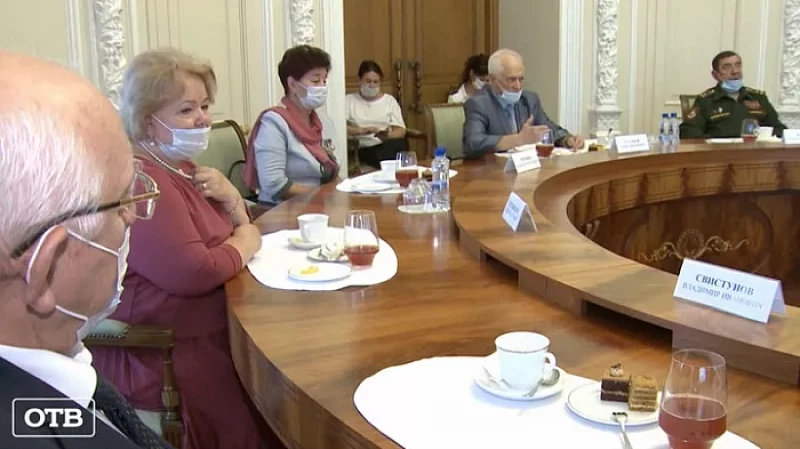 Евгений Куйвашев встретился с представителями ветеранских организаций