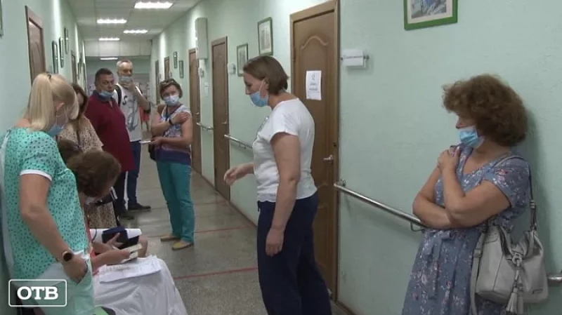 В России разыграют тысячу призов по 100 тысяч рублей среди сделавших прививку от коронавируса