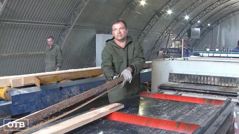 Евгений Куйвашев с рабочим визитом посетил северные города и поселки Свердловской области