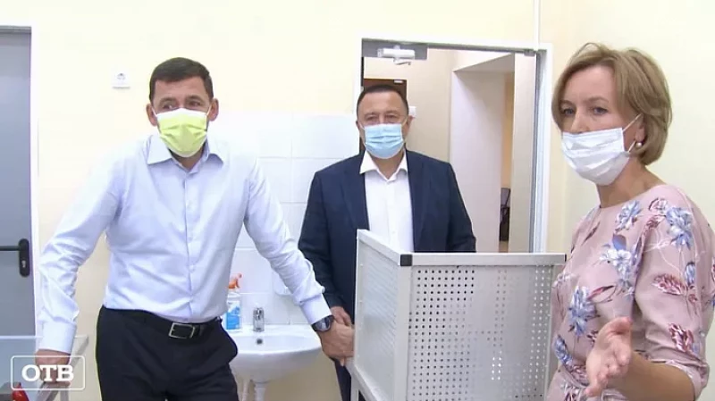 Евгений Куйвашев взял под контроль ситуацию с затопленным домом в Краснотурьинске