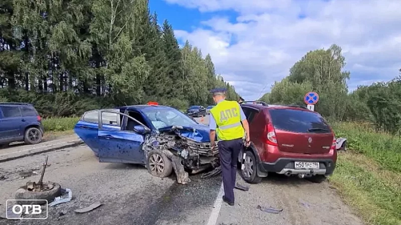 В массовом ДТП под Нижним Тагилом пострадал годовалый ребенок