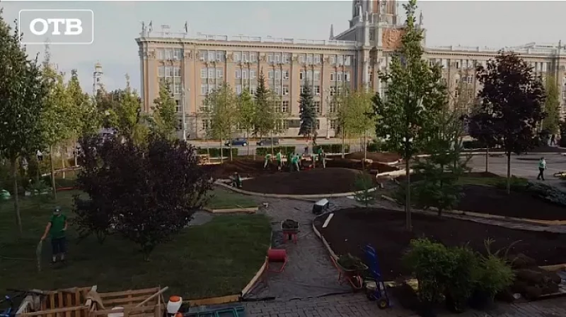 Сад и парковку на площади 1905 года уберут из-за второй ветки метро