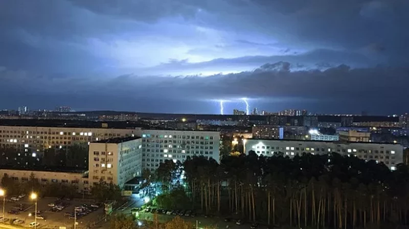 За минувшую ночь в Екатеринбурге выпала месячная норма осадков