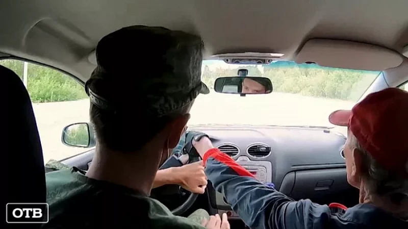 Военные автоинспекторы ЦВО прошли курс экстремального вождения