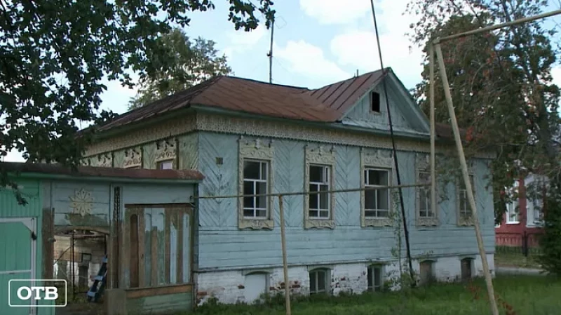 В Верх-Нейвинском восстанавливают старинную усадьбу купцов Аристовых