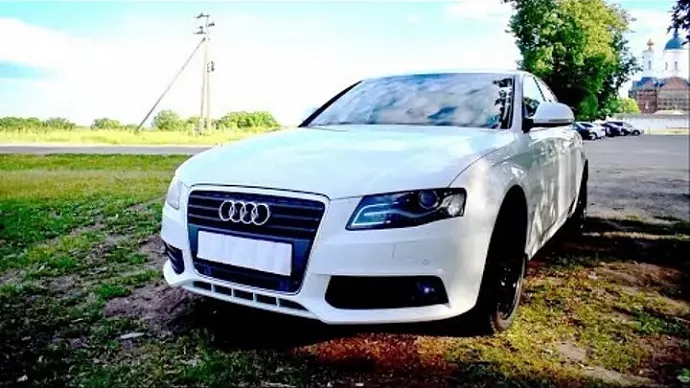 У екатеринбурженки арестовали Audi A4 из-за долга в 640 тыс. рублей