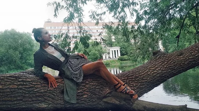 Две жизни ценой собственной: девушка, спасшая из воды мать с ребёнком, посмертно награждена Орденом Мужества