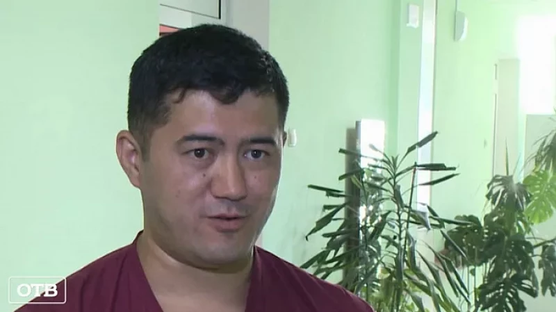 Екатеринбургский хирург стал терапевтом, чтобы работать в «красной» зоне
