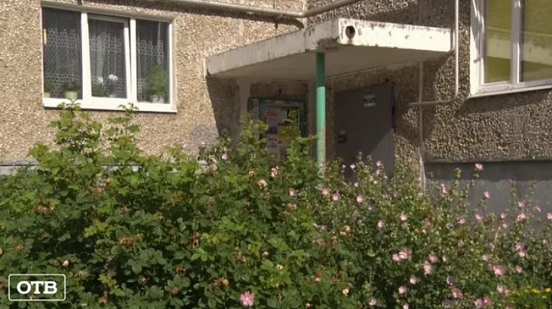 В первоуральских многоэтажках до конца лета установят 70 новых лифтов