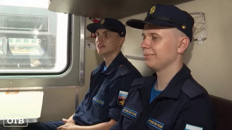 60 свердловчан отправились на Дальний Восток проходить срочную военную службу