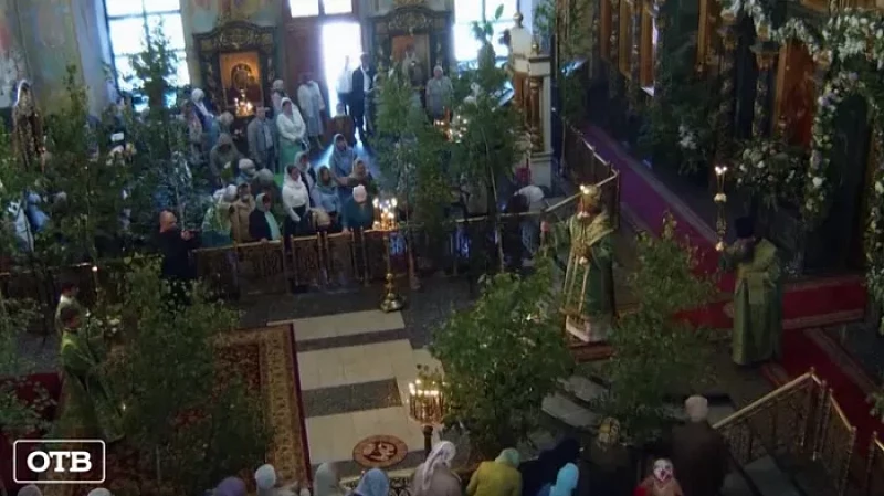 Во православных храмах Урала прошла праздничная служба