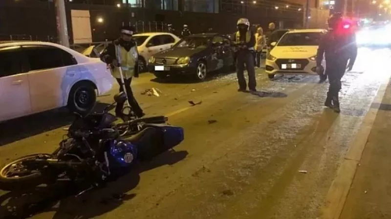 В Академическом байкер протаранил четыре иномарки