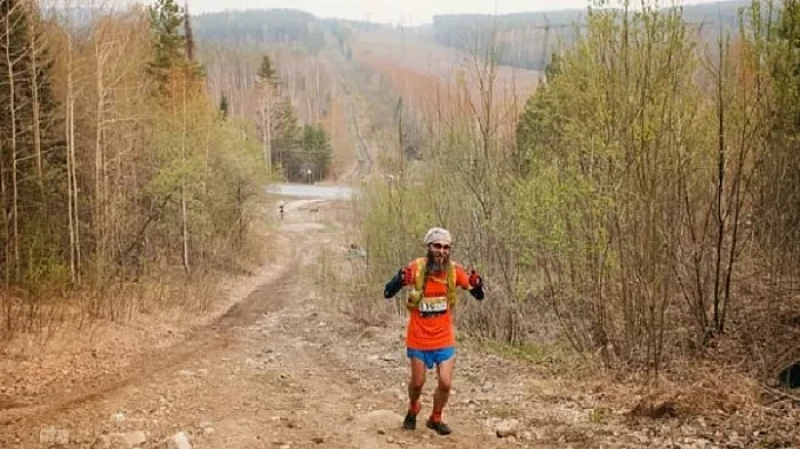 Уральский Форрест Гамп: Олег Стецкий побежал в одиночку сверхмарафон на 3000 км