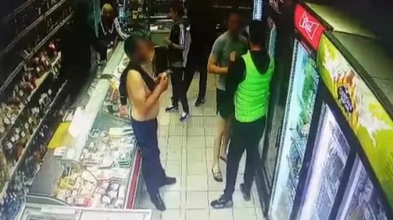 Екатеринбуржцу, избившего до смерти охранника магазина, грозит до 15 лет тюрьмы