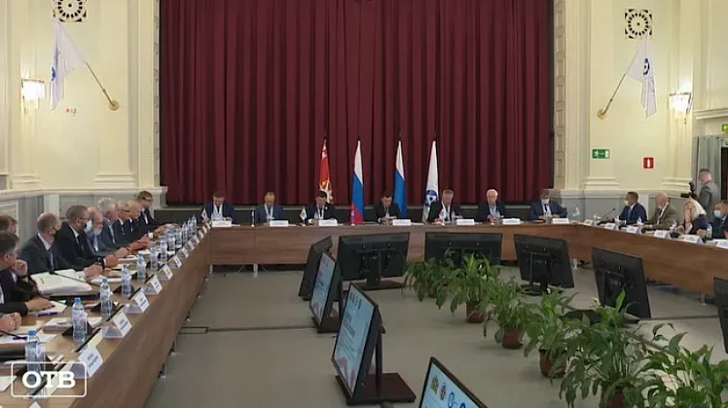 Евгений Куйвашев встретился с представителями предприятий отраслей оборонной промышленности