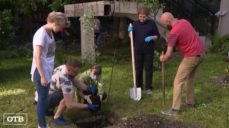 У Екатеринбургского государственного цирка появилась аллея цирковых династий