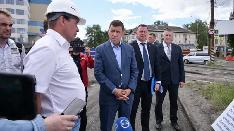 Евгений Куйвашев: дорожные ремонты вести без простоев, под контролем жителей городов, с трансляцией на интернет-порталах