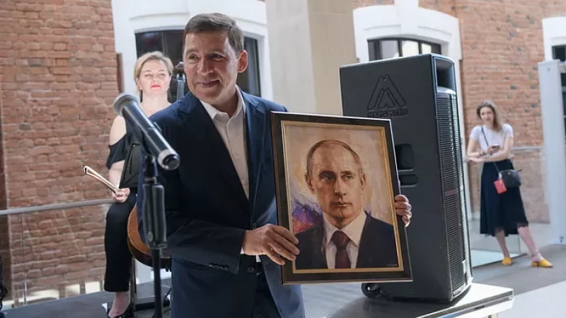 В Екатеринбурге открылась выставка Никаса Сафронова