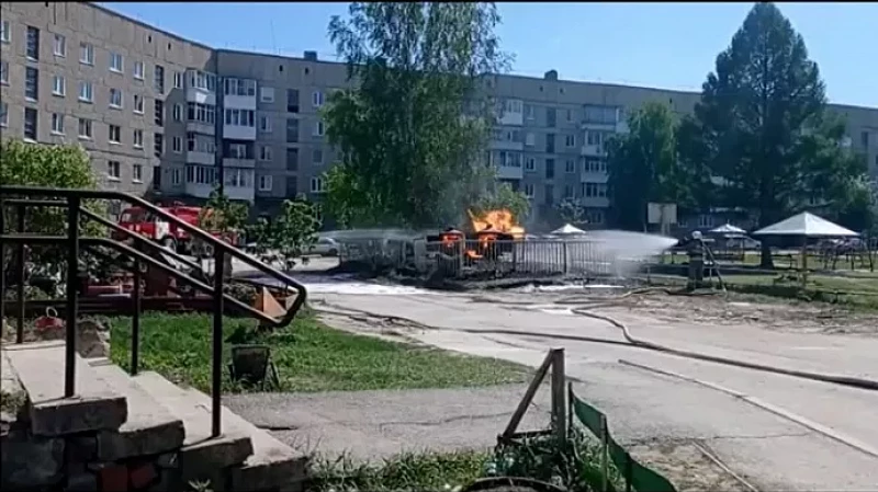 В Ирбите горит газовая подстанция: эвакуировано около 100 человек