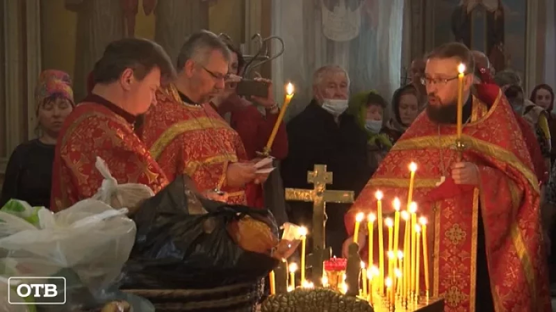 В Свердловской области православные отметили Радоницу