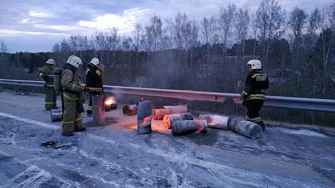 На Тюменском тракте восстановили движение после ДТП с пожаром